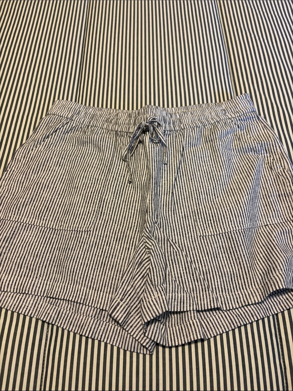 J. Crew Black & White Striped Drawstring Linen Shorts Size S NWT